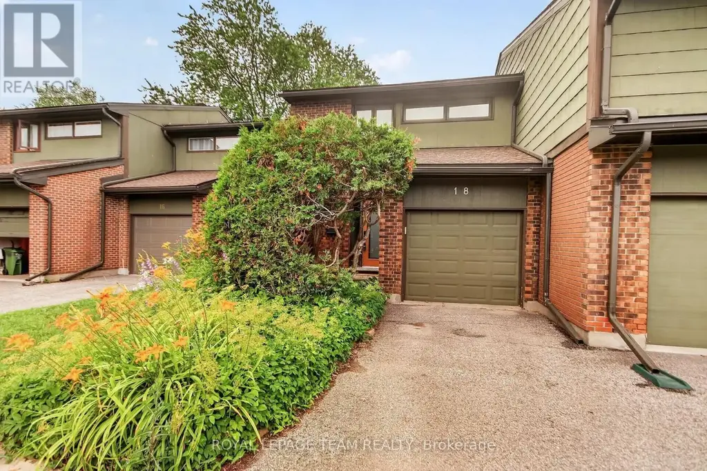 9 - 18 Chisholm Court, Ottawa